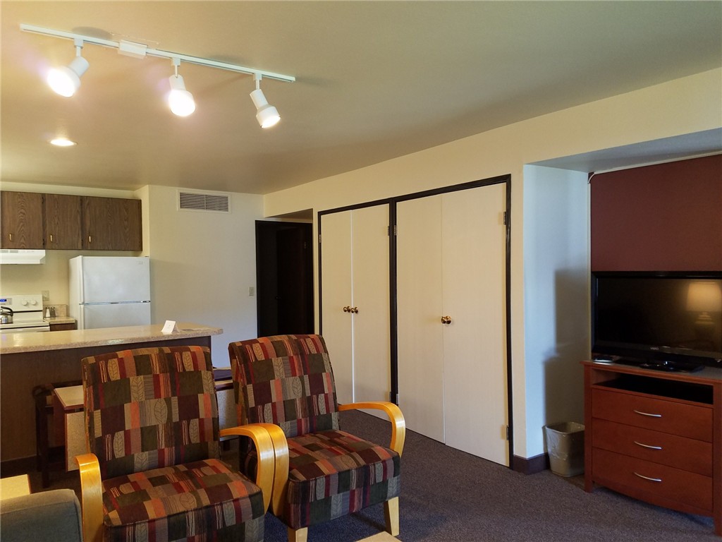 Yacinde Condo Gallery The Wapato Trader